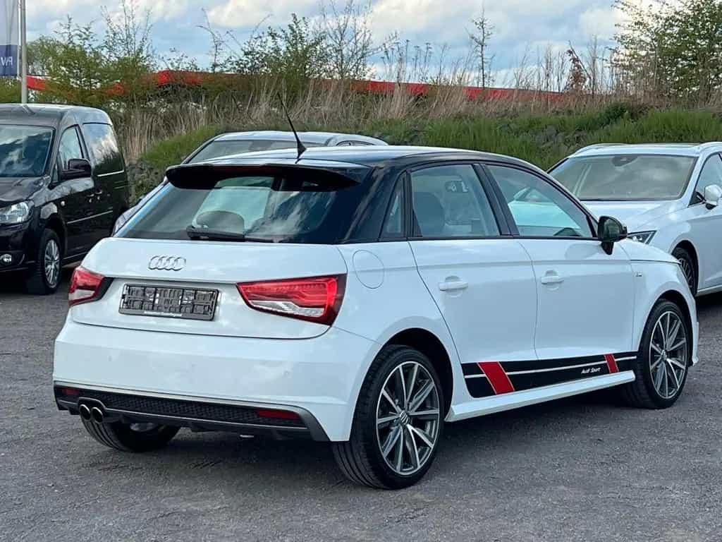Audi A1 Sportback S-Line/NAVI/SHZ/LED 04/2017-photo-3