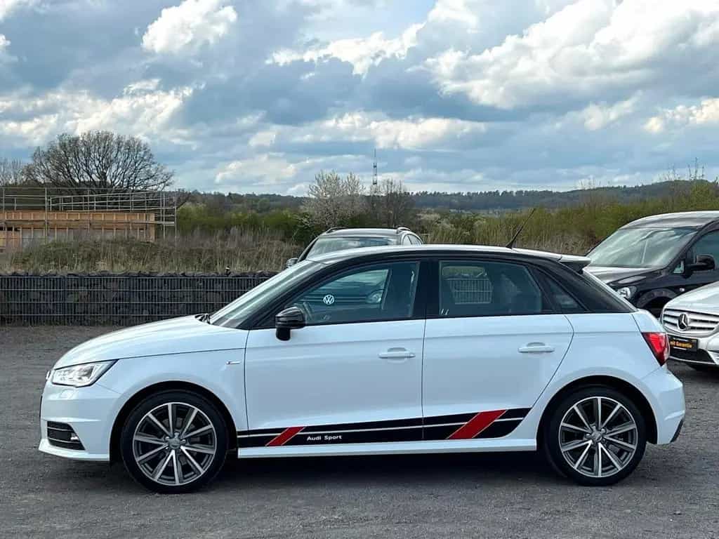 Audi A1 Sportback S-Line/NAVI/SHZ/LED 04/2017-photo-4