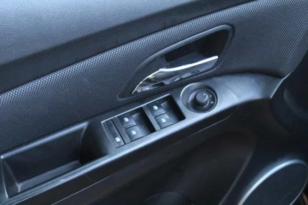 Chevrolet Cruze Station Wagon LTZ*Automatik*TÜV NEU* 04/2013-photo-8