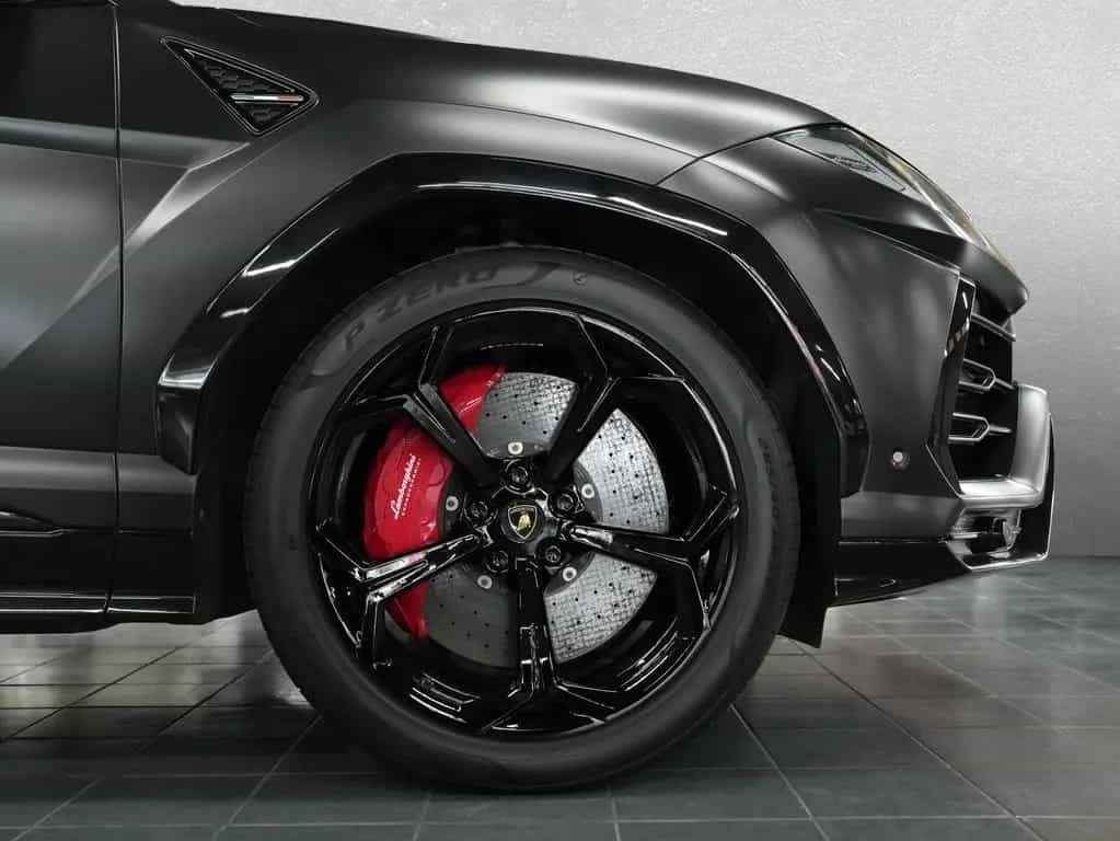 Lamborghini Urus - B&O 3D|ADAS|Sitzbelüftung+Massage|Pano 11/2018-photo-23