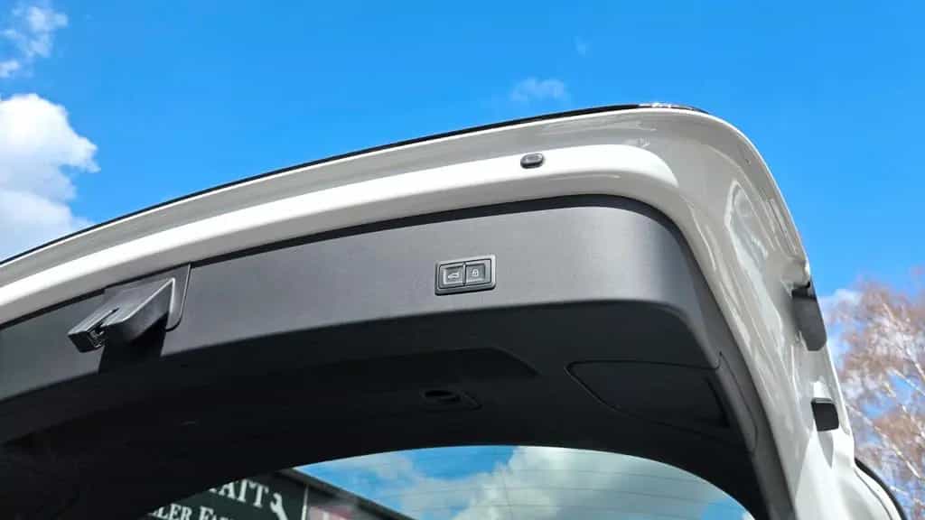 Audi A6 3.0 TDI S-line quattro BOSE Head-Up Luft 05/2018-photo-19