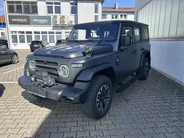 BAW 212 2.0 TCI Turbo 4x4 - Seilwinde - Suchscheinwe null-photo-0