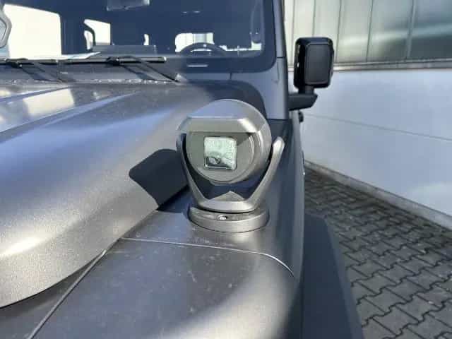 BAW 212 2.0 TCI Turbo 4x4 - Seilwinde - Suchscheinwe null-photo-4