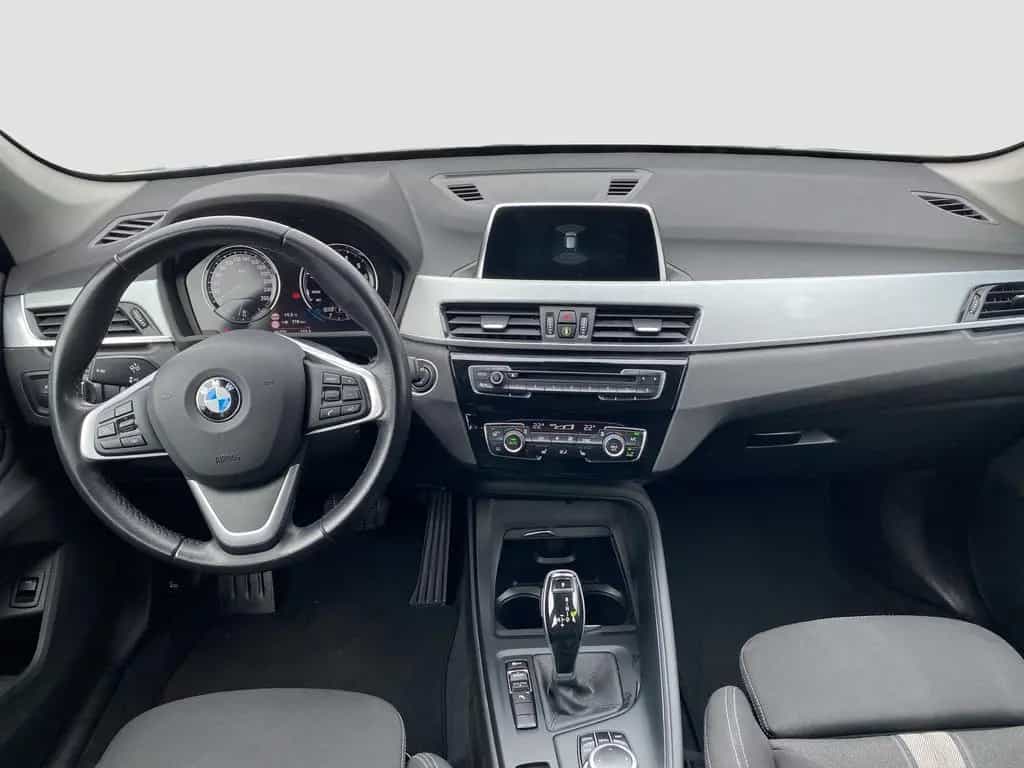 BMW X1 sDrive20i Adv. LED Navi ParkAss Sportsitz AUT 02/2019-photo-10