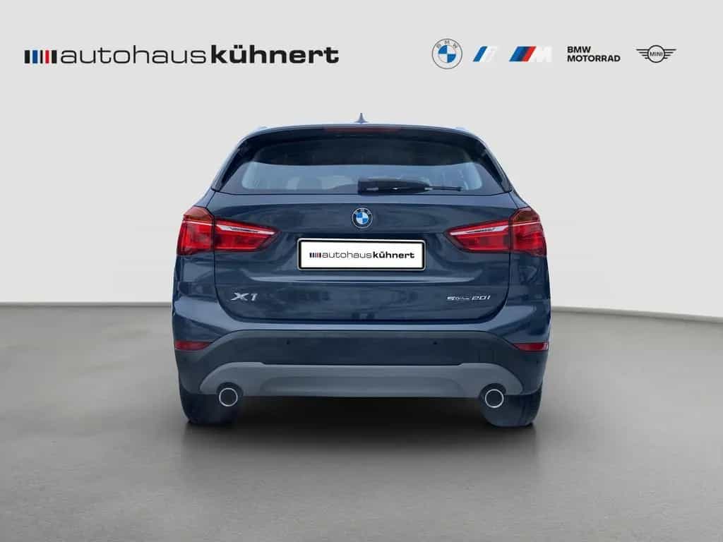 BMW X1 sDrive20i Adv. LED Navi ParkAss Sportsitz AUT 02/2019-photo-4