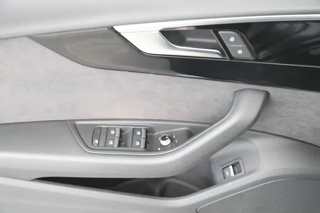 Audi A4 Avant 40 TDI quattro S tronic S line | AHK 01/2023-photo-16