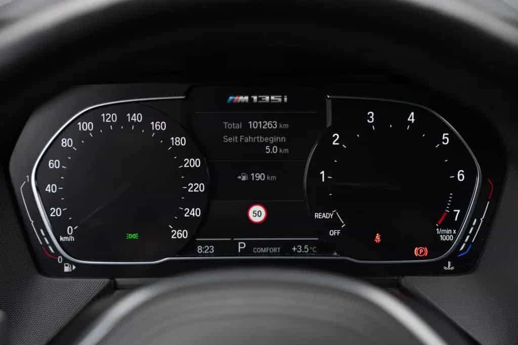 BMW M135 i xDrive*LASER*SCHALEN*SHADOW*VC* 08/2020-photo-20
