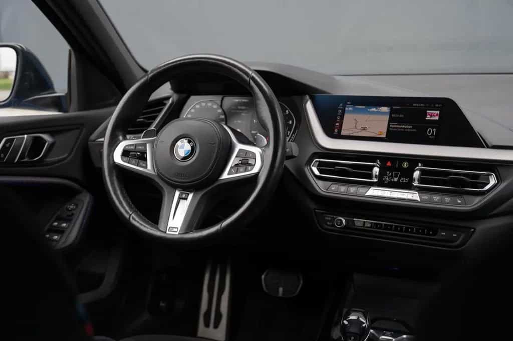 BMW M135 i xDrive*LASER*SCHALEN*SHADOW*VC* 08/2020-photo-25