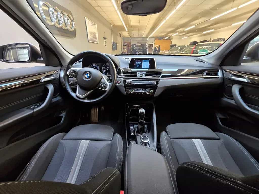 BMW X1 xDrive 18 d Sport Line LED Navi 1.Hand 06/2019-photo-6