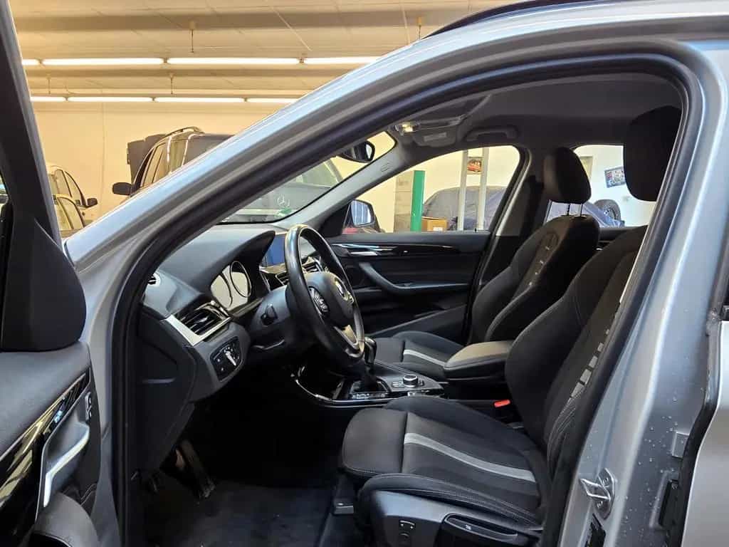 BMW X1 xDrive 18 d Sport Line LED Navi 1.Hand 06/2019-photo-8