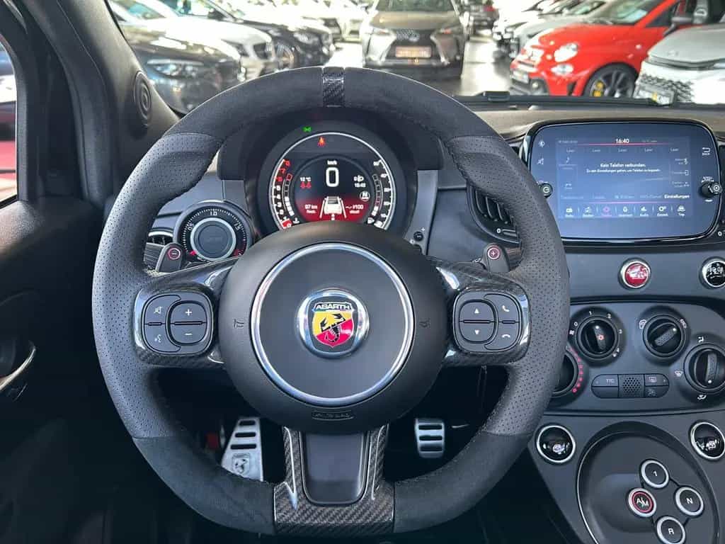 Abarth 695C Cabrio Aut. LEDER CARPLAY PDC ALU 09/2024-photo-11