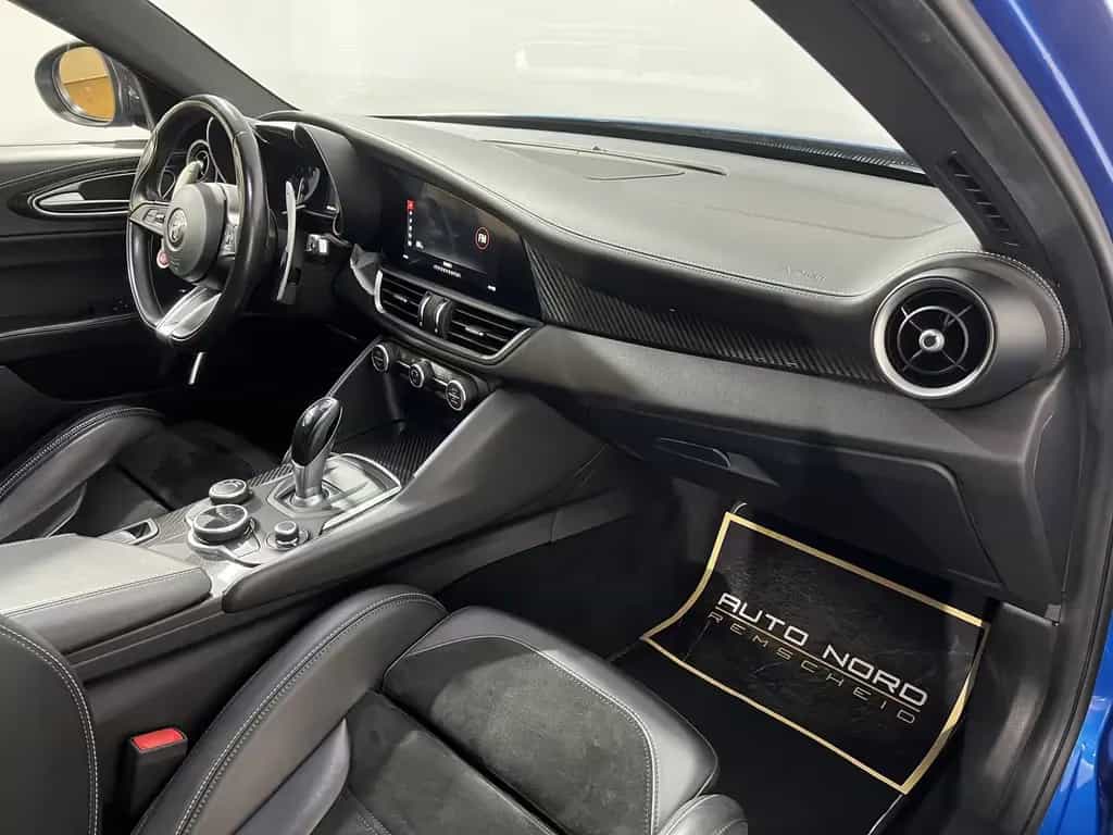 Alfa Romeo Giulia Quadrifoglio *ACC*Kamera*Navi*Carbon* 01/2018-photo-16