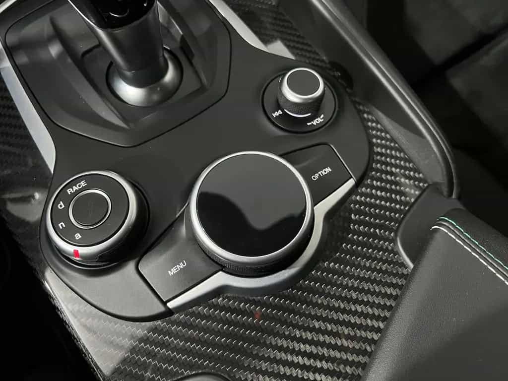 Alfa Romeo Giulia Quadrifoglio *ACC*Kamera*Navi*Carbon* 01/2018-photo-28