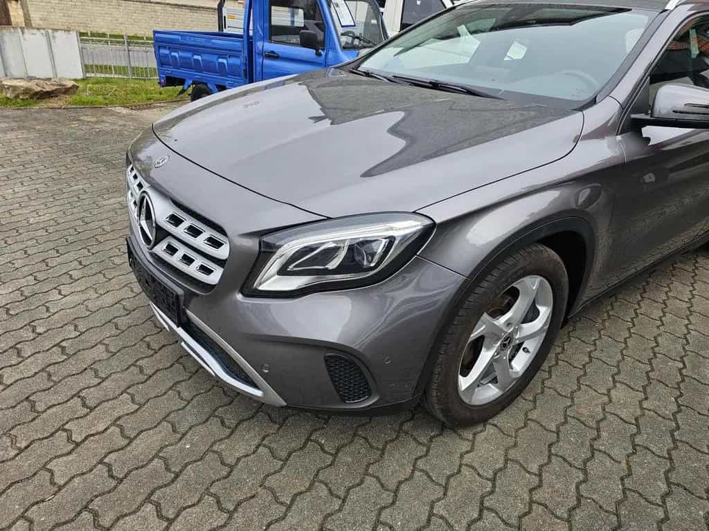 Mercedes-Benz CLA 180 URBAN+LEDhigh+NAVI+PARKTRONIC+WKR+2.HAND 04/2017-photo-12