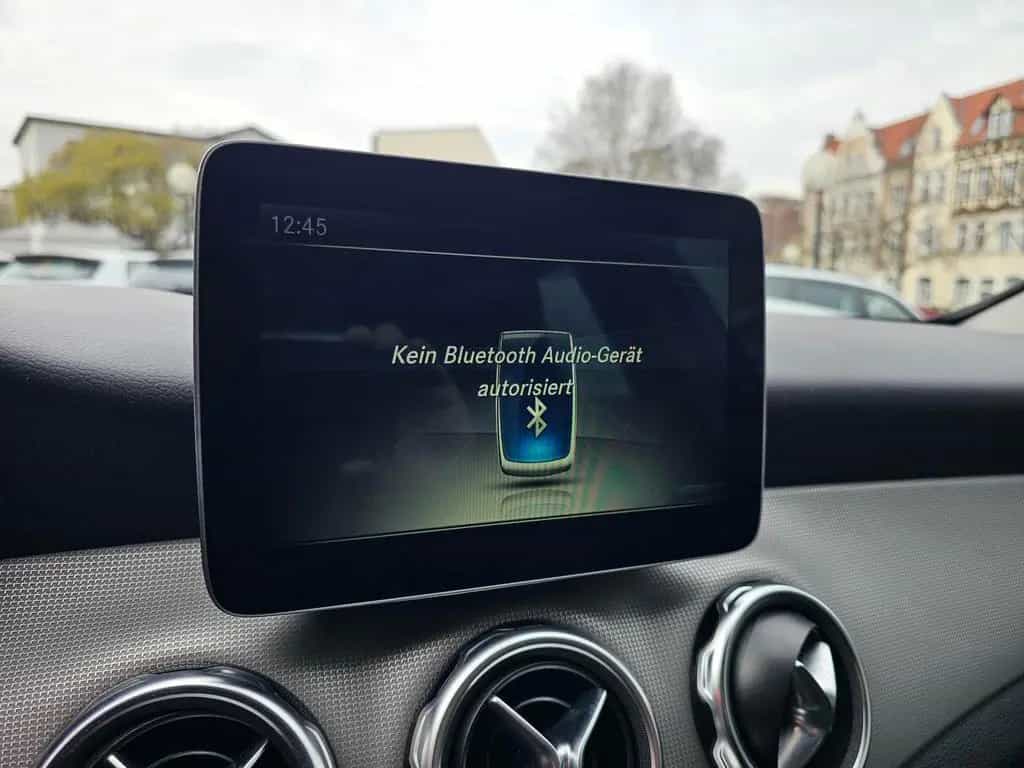 Mercedes-Benz CLA 180 URBAN+LEDhigh+NAVI+PARKTRONIC+WKR+2.HAND 04/2017-photo-19