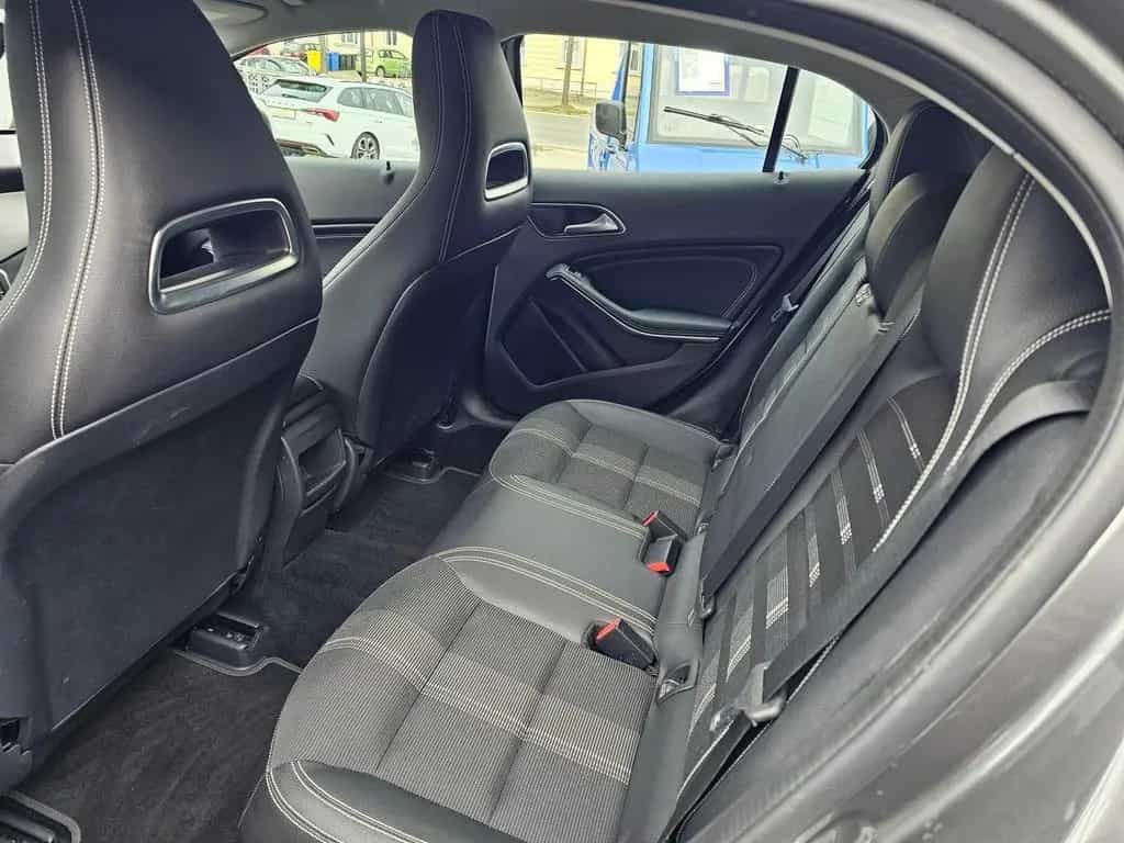 Mercedes-Benz CLA 180 URBAN+LEDhigh+NAVI+PARKTRONIC+WKR+2.HAND 04/2017-photo-7