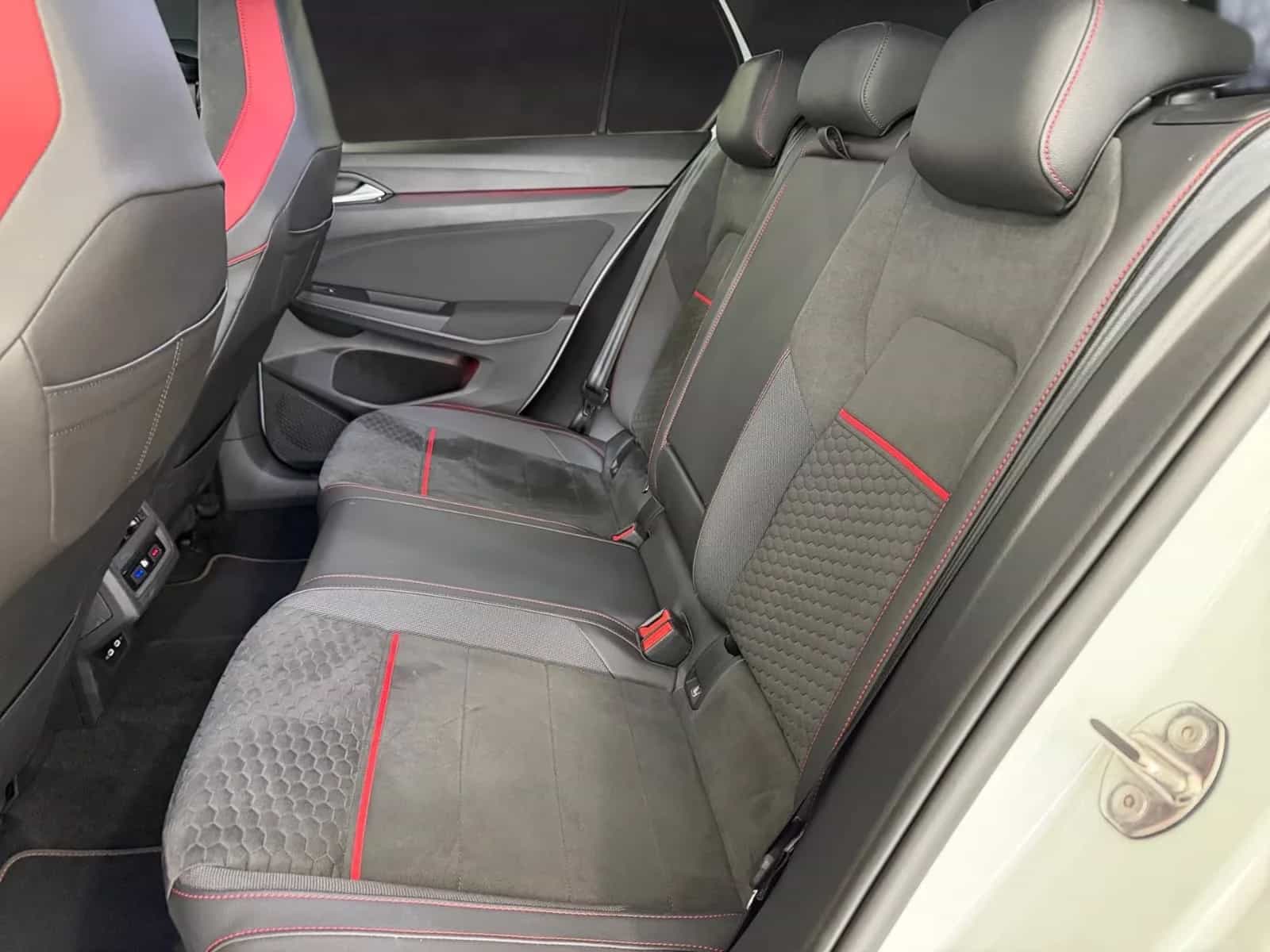 Volkswagen Golf GTI Clubsport*DCC*LED*ACC*SHZ*Navi*PDCv+h 03/2021-photo-16