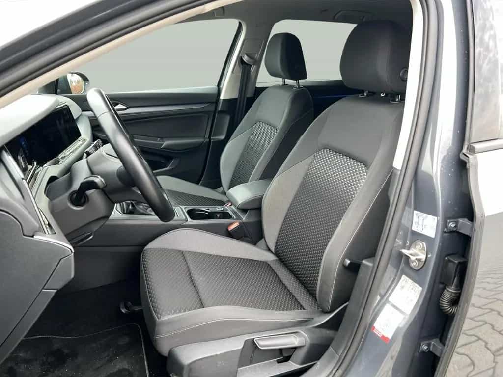 Volkswagen Golf VIII Variant 1.5 TSI Active STHZ MATRIX RFK 01/2023-photo-5