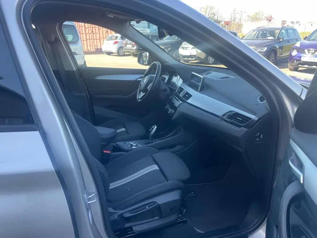 BMW X1 sDrive18d Automatik LED DAB+ 12/2020-photo-16