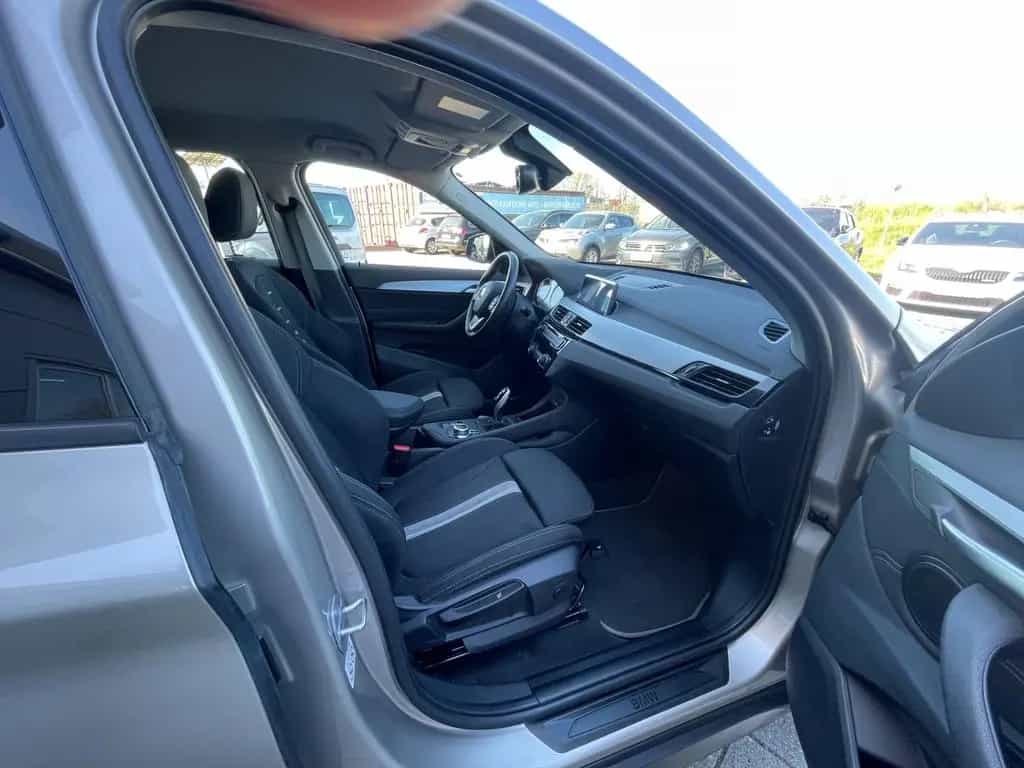 BMW X1 sDrive18d Automatik LED DAB+ 12/2020-photo-17