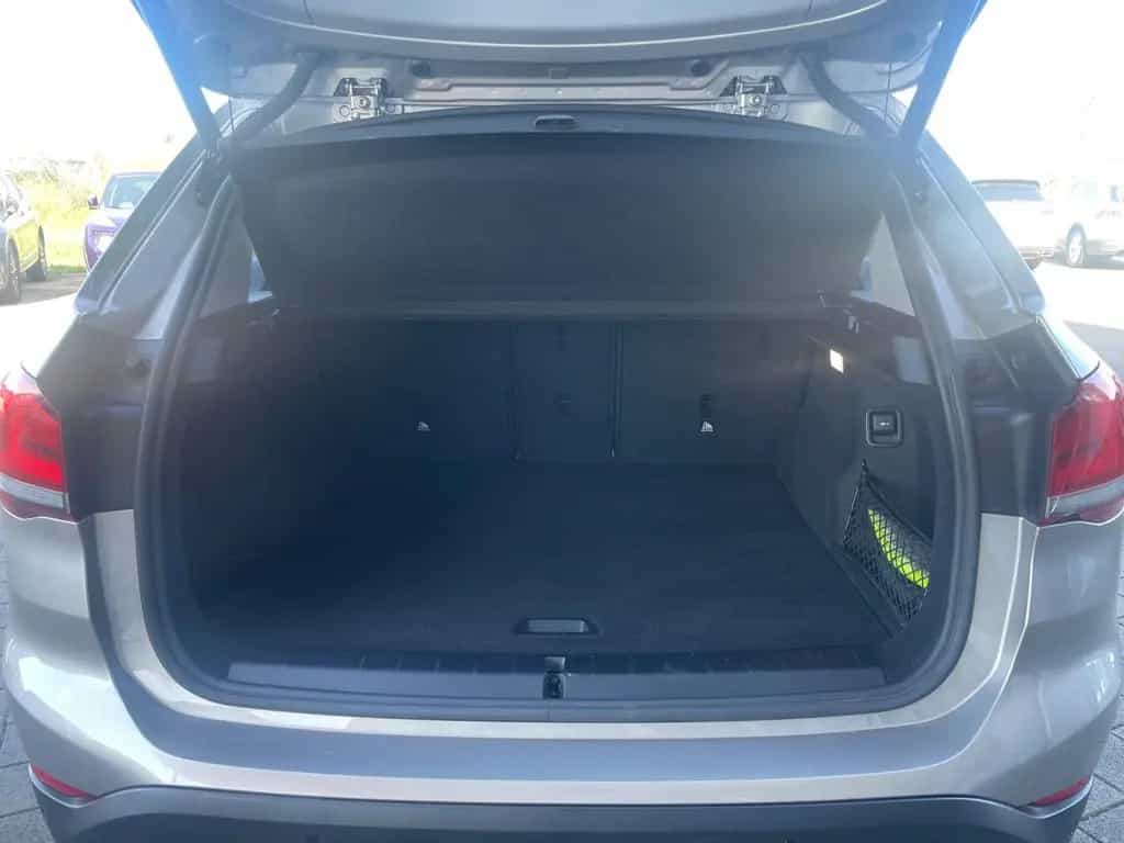 BMW X1 sDrive18d Automatik LED DAB+ 12/2020-photo-19