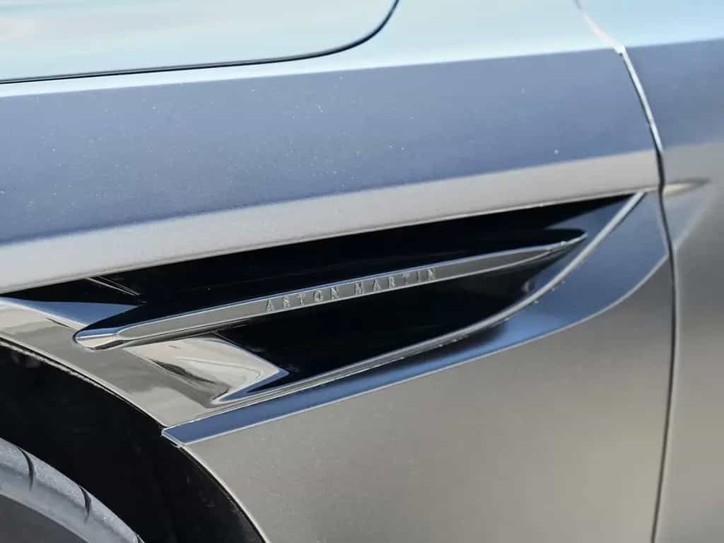 Aston Martin DB12 Satin Onyx Black Inspire Sport 12/2024-photo-10