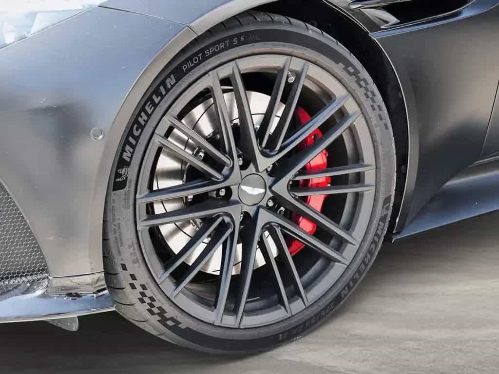 Aston Martin DB12 Satin Onyx Black Inspire Sport 12/2024-photo-9