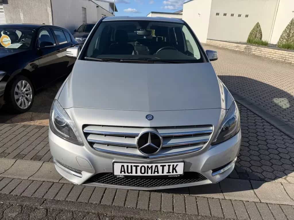 Mercedes-Benz B 220 B220 4Matic *Automatik*Leder*Navi*RFK*AHK*LED 02/2014-photo-1
