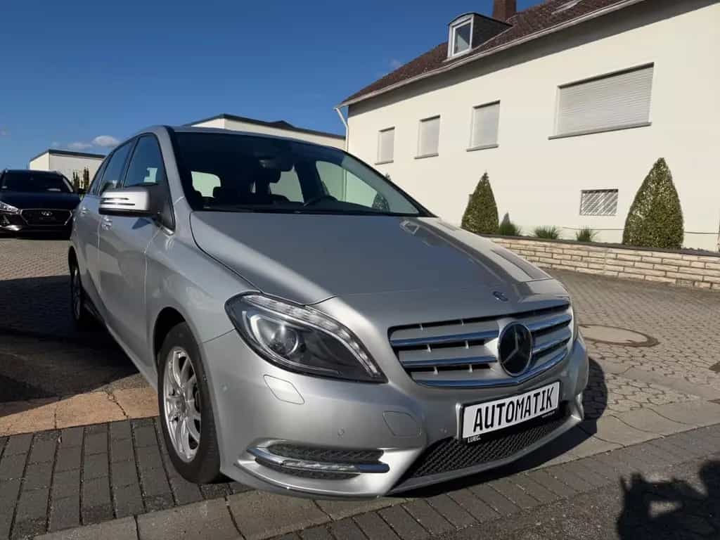 Mercedes-Benz B 220 B220 4Matic *Automatik*Leder*Navi*RFK*AHK*LED 02/2014-photo-2