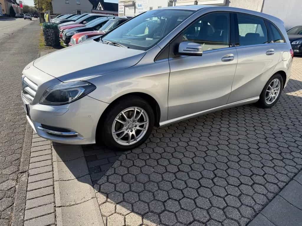 Mercedes-Benz B 220 B220 4Matic *Automatik*Leder*Navi*RFK*AHK*LED 02/2014-photo-20