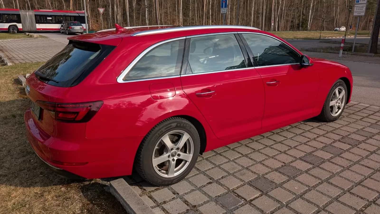 Audi A4 2.0 TDI Avant Bi-Xenon Navi Tempomat PDC DAB 05/2017-photo-12