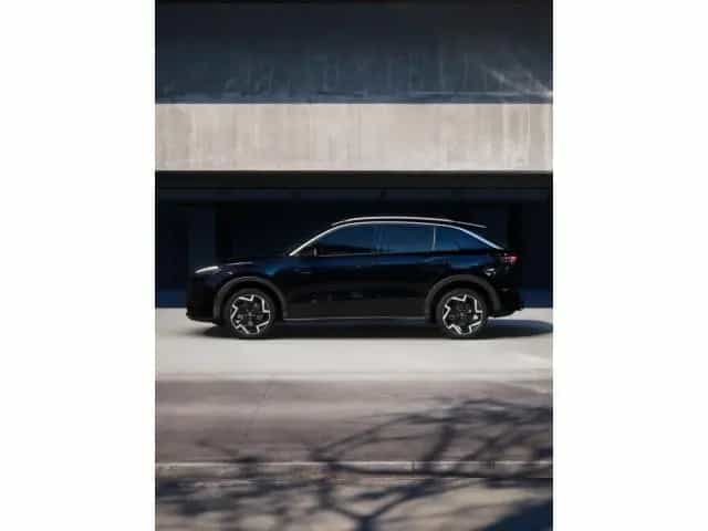 Volkswagen T-Roc R-Line 1.5 TSI DSG AHK Navi GJR null-photo-6