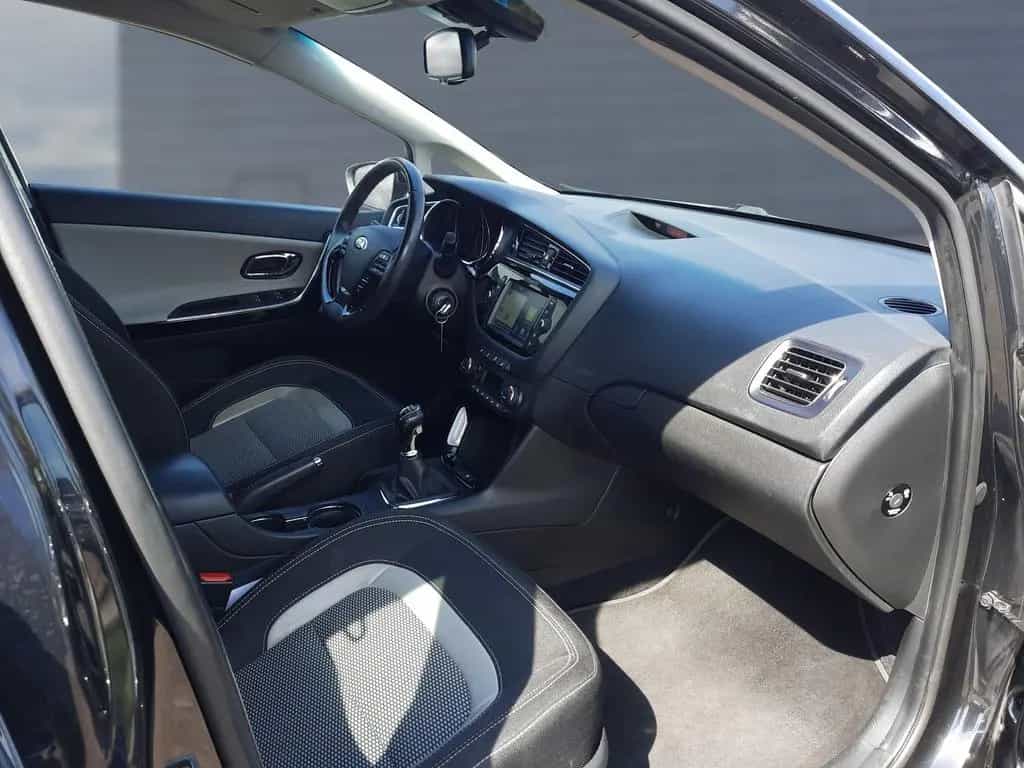 Kia Ceed 1,6 GDI Dream-Team Premium+ 06/2018-photo-12