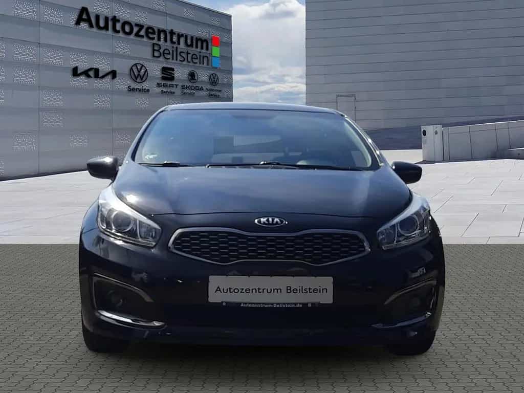 Kia Ceed 1,6 GDI Dream-Team Premium+ 06/2018-photo-2