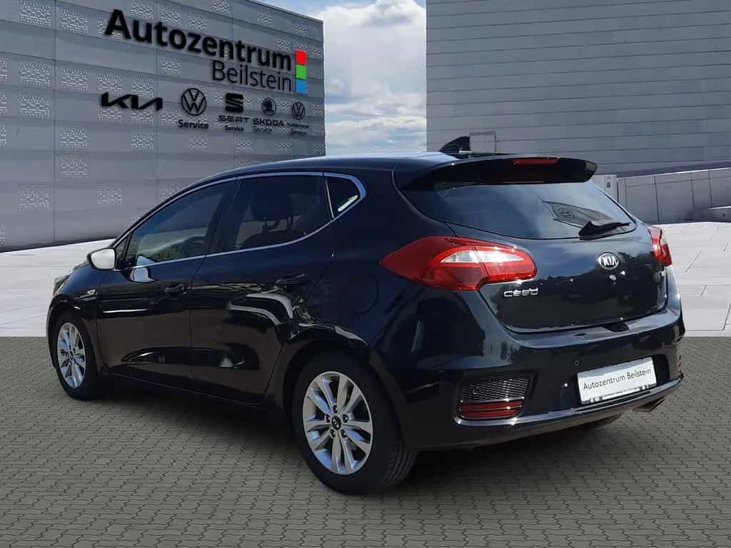 Kia Ceed 1,6 GDI Dream-Team Premium+ 06/2018-photo-3