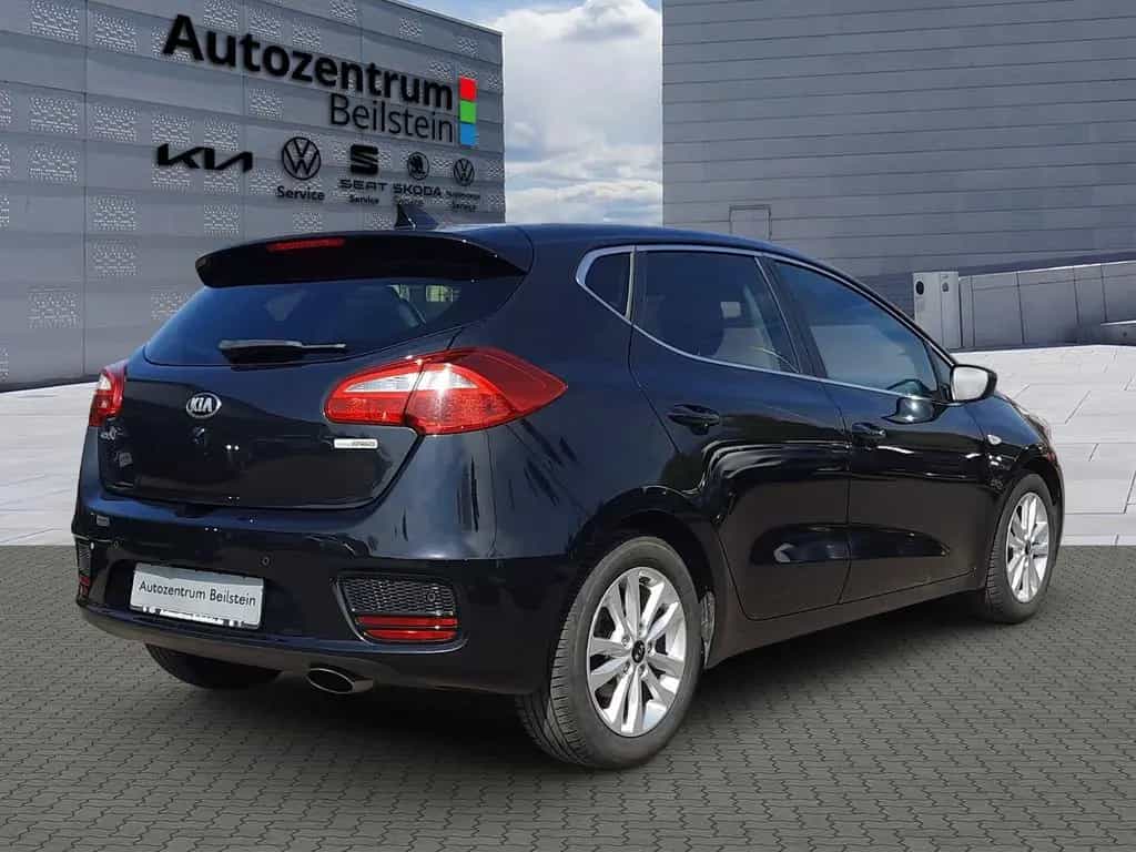 Kia Ceed 1,6 GDI Dream-Team Premium+ 06/2018-photo-6