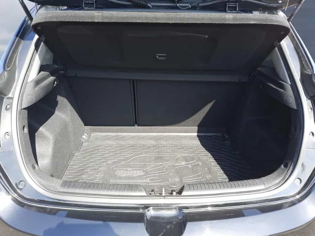 Kia Ceed 1,6 GDI Dream-Team Premium+ 06/2018-photo-9