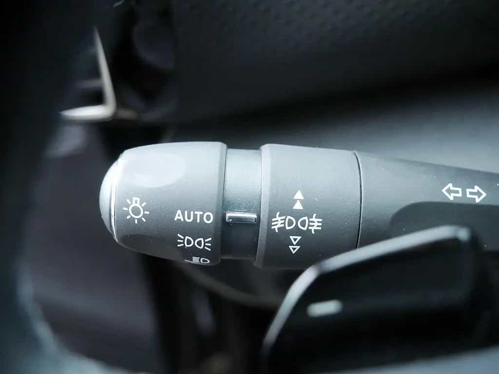 Citroën C4 PureTech 130 Shine KAMERA NAVI ACC HUD LED 02/2023-photo-13