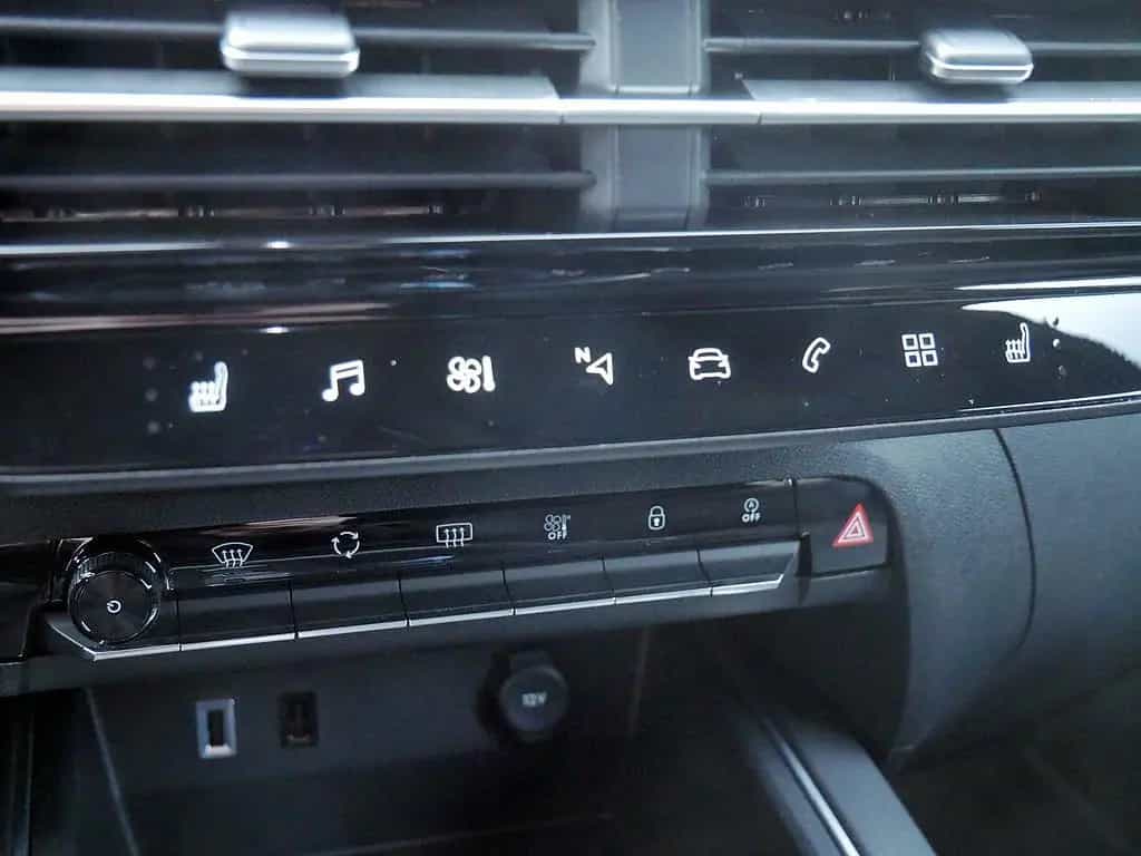 Citroën C5 Aircross Hybrid 136 ë-DSC6 Plus SHZ NAVI LED 02/2024-photo-10
