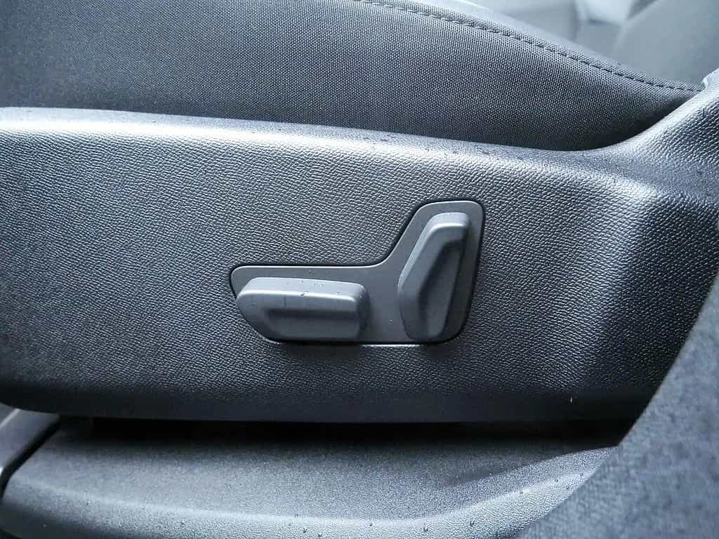 Citroën C5 Aircross Hybrid 136 ë-DSC6 Plus SHZ NAVI LED 02/2024-photo-17