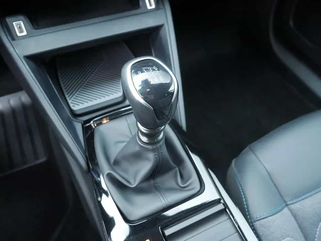 Citroën C4 PureTech 130 Plus KLIMA PDC SHZ KAMERA LED 01/2024-photo-10