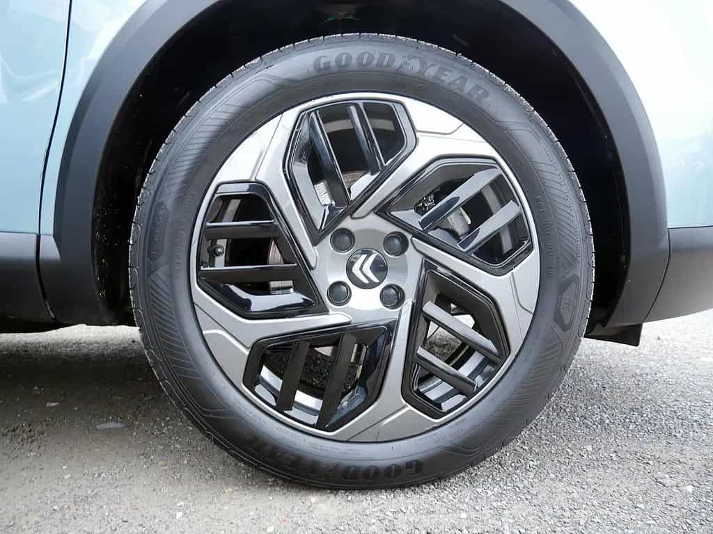 Citroën C4 PureTech 130 Plus KLIMA PDC SHZ KAMERA LED 01/2024-photo-4