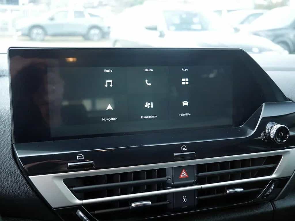 Citroën C4 PureTech 130 Plus KLIMA PDC SHZ KAMERA LED 01/2024-photo-7