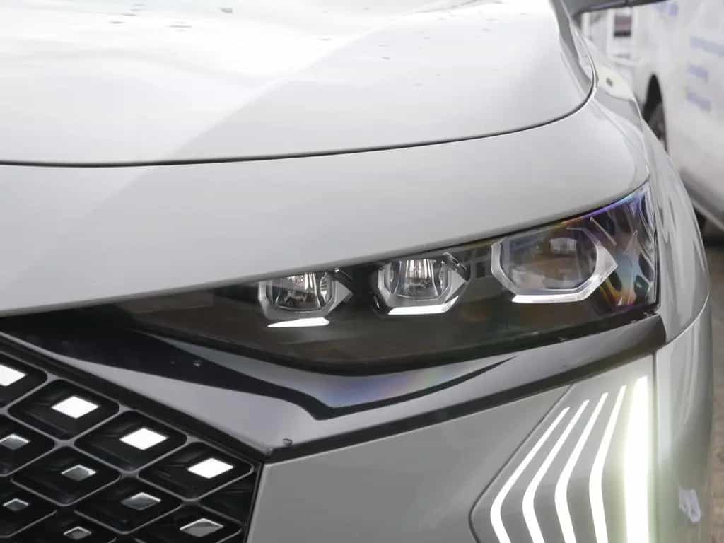 DS Automobiles DS7 (Crossback) DS 7 Crossback Opera BlueHDi 130 LED PANO 360° 11/2023-photo-21