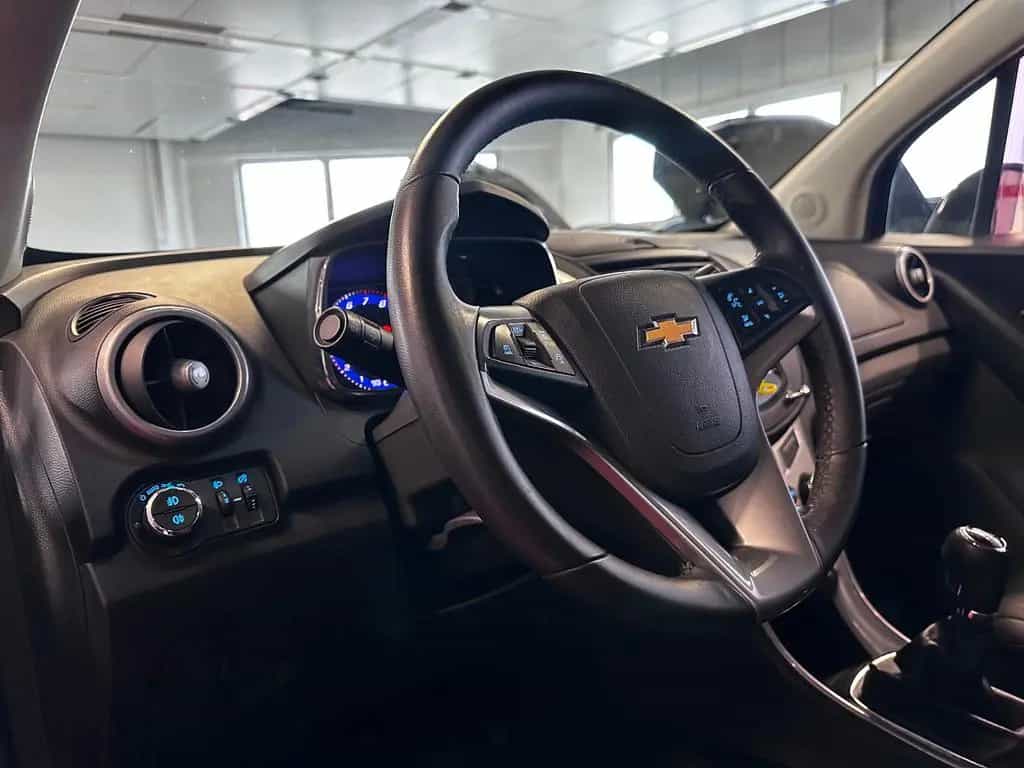 Chevrolet Trax 2. Hd + BC + BT + Sitzheizung * 08/2014-photo-14