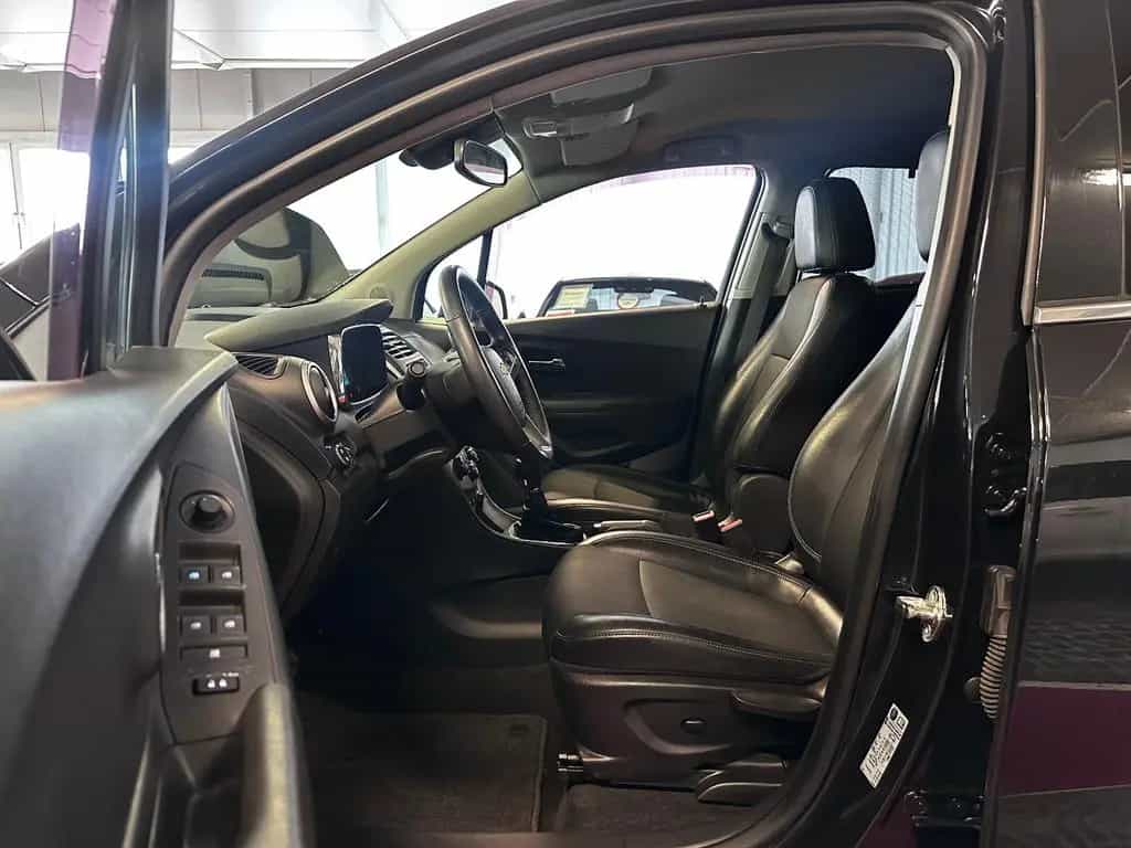 Chevrolet Trax 2. Hd + BC + BT + Sitzheizung * 08/2014-photo-8