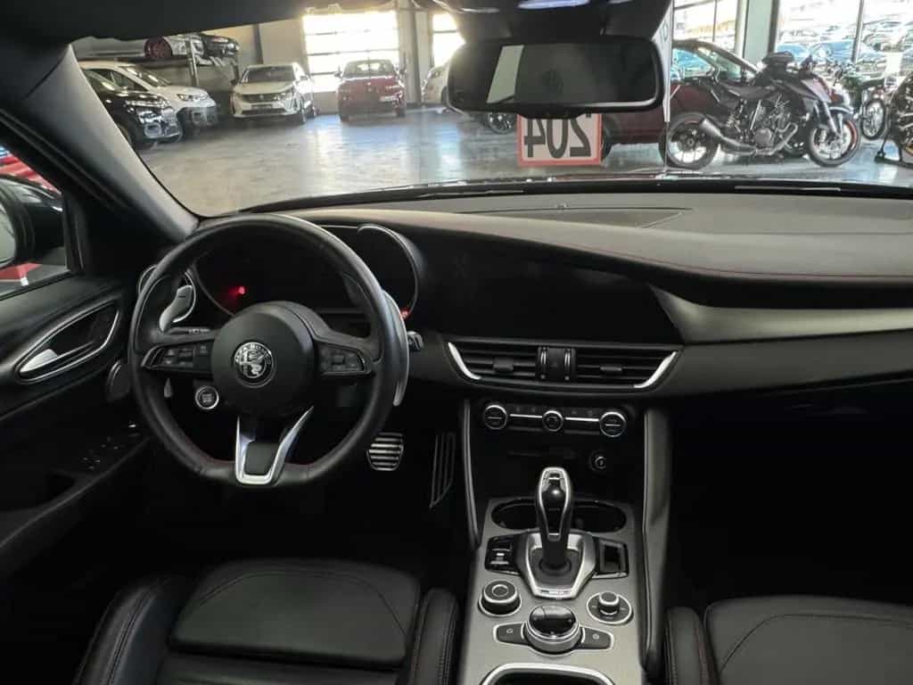 Alfa Romeo Giulia 2.0 Competizione Q4 Turbo CarPlay Kamera 05/2023-photo-16