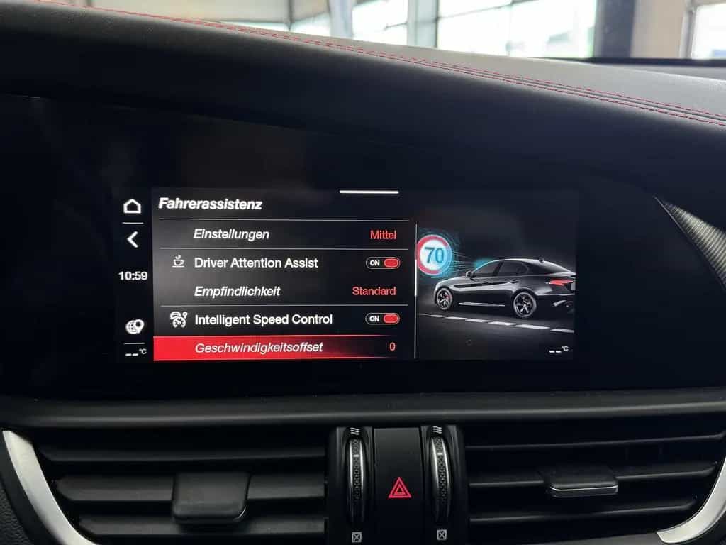 Alfa Romeo Giulia 2.0 Competizione Q4 Turbo CarPlay Kamera 05/2023-photo-19