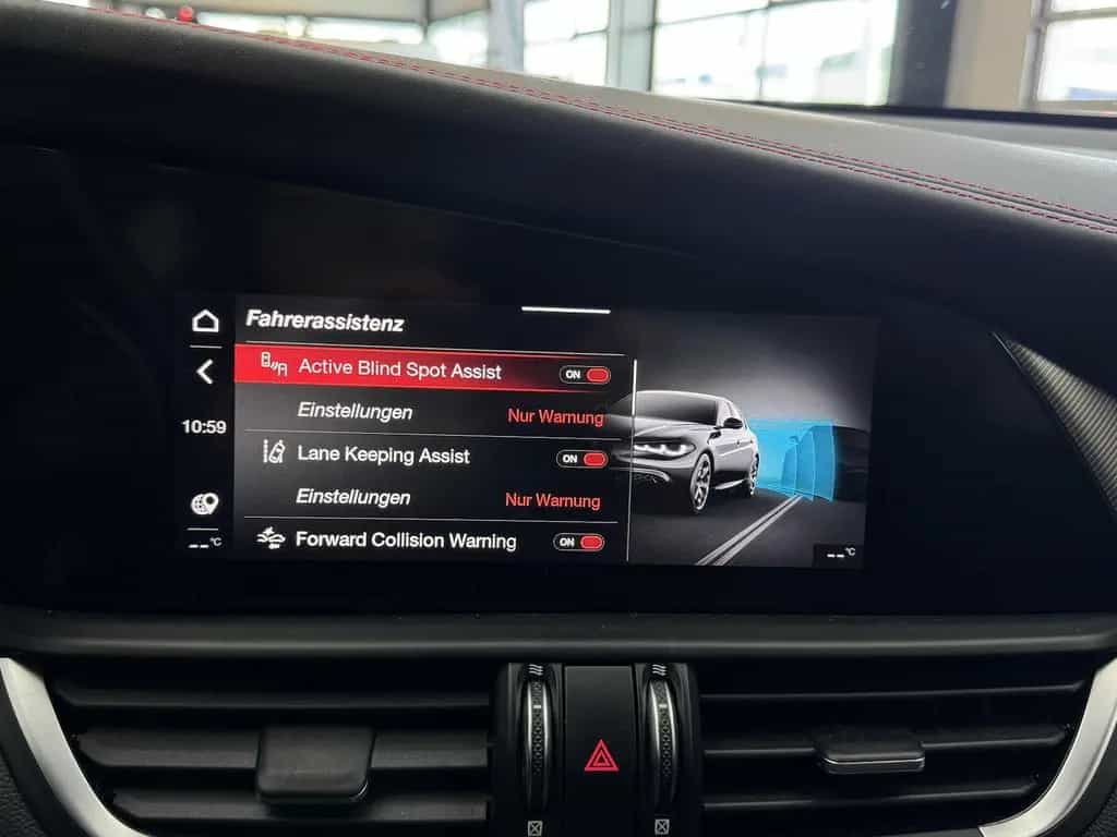 Alfa Romeo Giulia 2.0 Competizione Q4 Turbo CarPlay Kamera 05/2023-photo-20