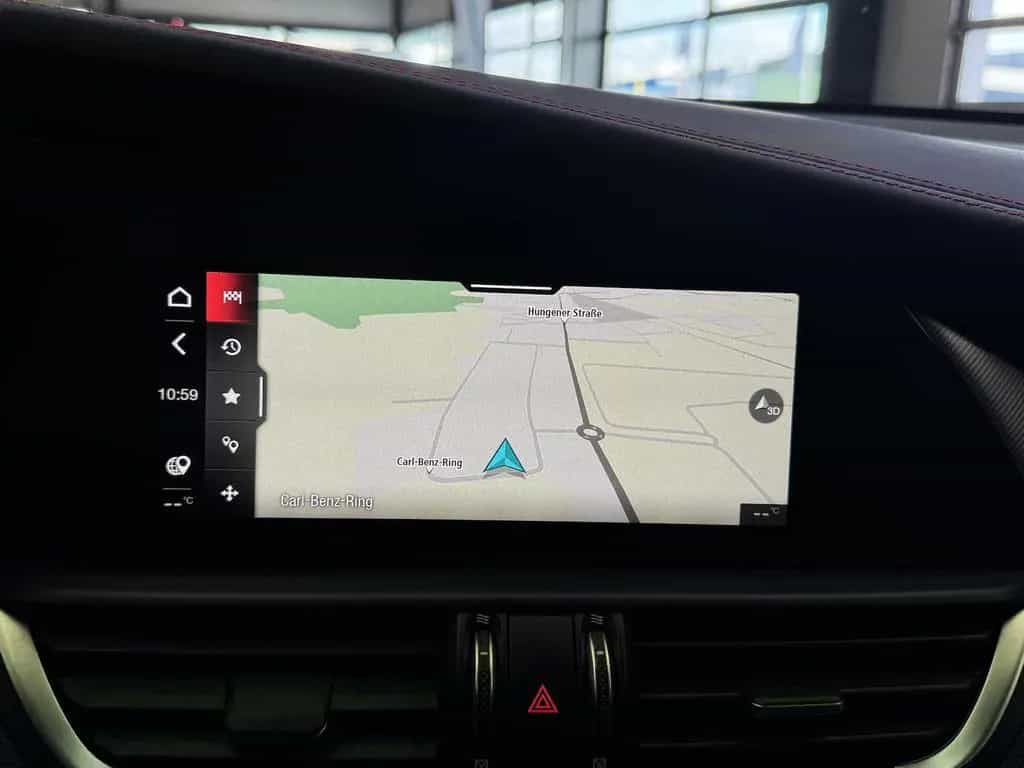 Alfa Romeo Giulia 2.0 Competizione Q4 Turbo CarPlay Kamera 05/2023-photo-21